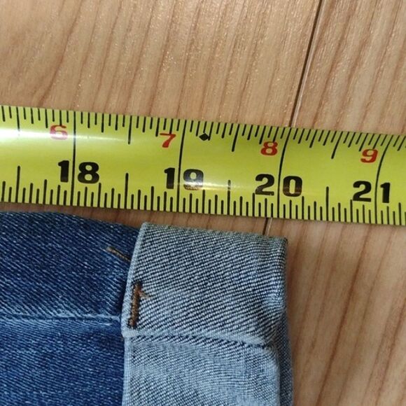 Calvin Klein Cuffed Bermuda 5 Pocket Jean Shorts Size 33 - Picture 10 of 11